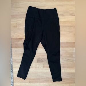 Danskin Cropped Black Leggings Size M